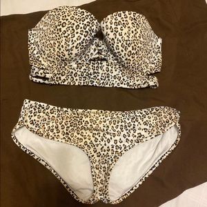 VS bathing suit 32DD/XS